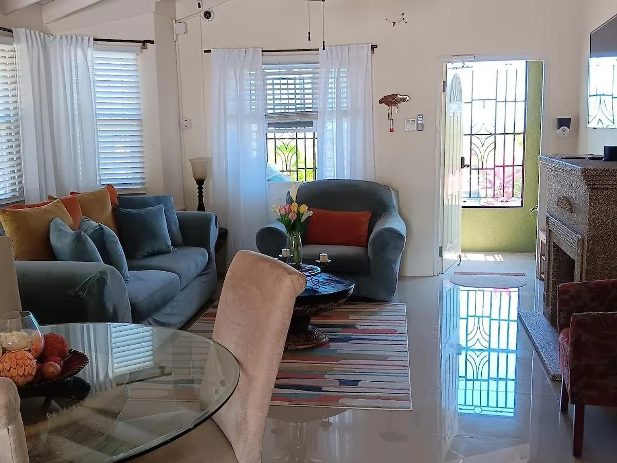 فيلة A Serene Getaway By The Oasis Florence Hall