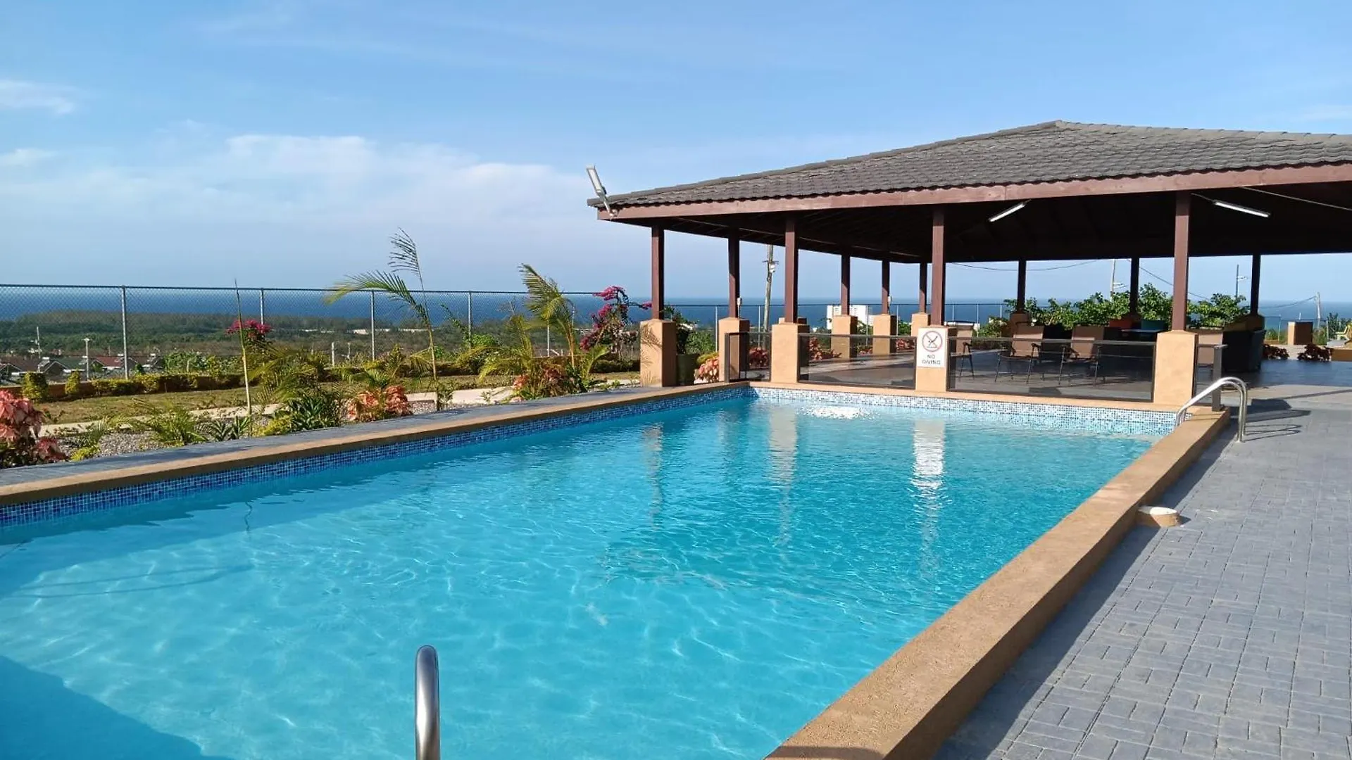 A Serene Getaway By The Oasis Florence Hall 0*,  جامايكا
